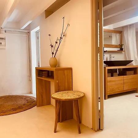 Holiday home Maison Typique Rochelaise